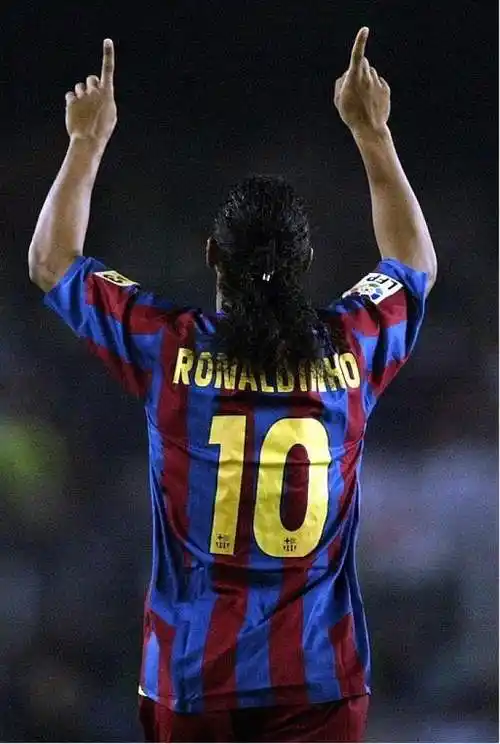 足球界一直 足球界一直